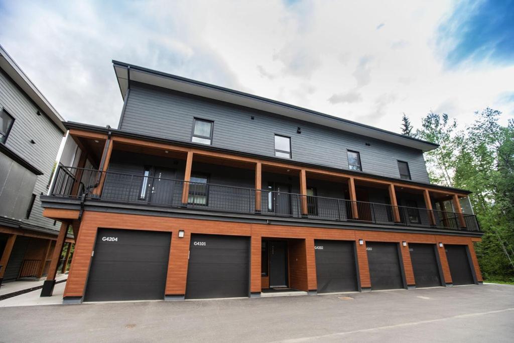 The Mac Shack By Revelstoke Vacations Apartment Exterior foto